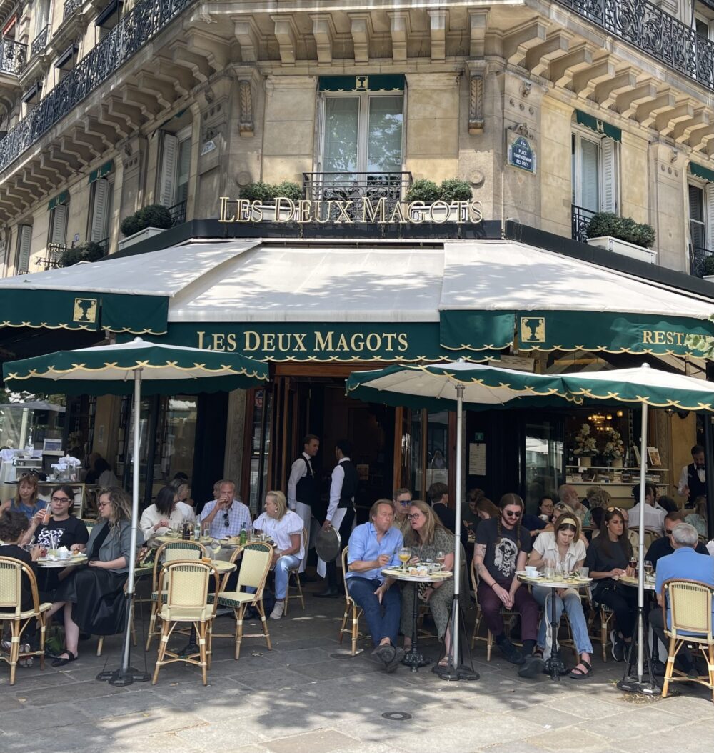パリの美食を堪能！サンジェルマンデプレの老舗カフェ・ドゥマゴで